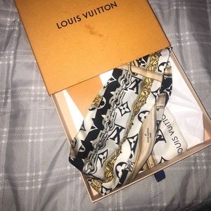 Louis Vuitton scarf